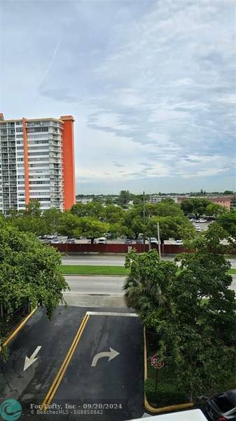 1300 NE Miami Gardens Dr  #506E, Miami, FL 33179