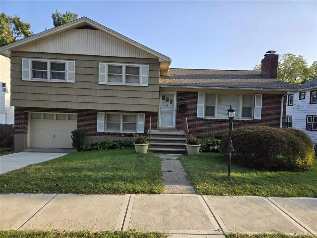 Bethlehem City, PA 18018,1433 Calypso Avenue