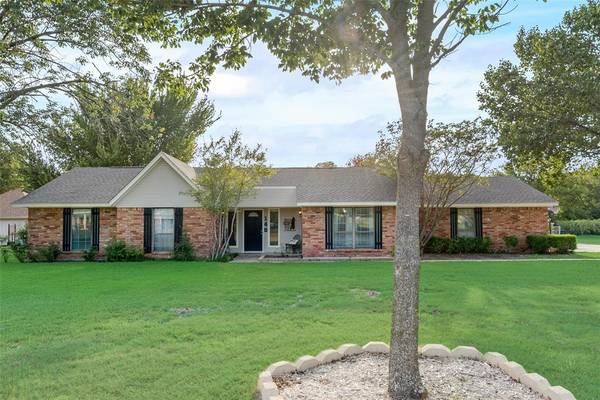 149 Carol Lane, Pecan Hill, TX 75154