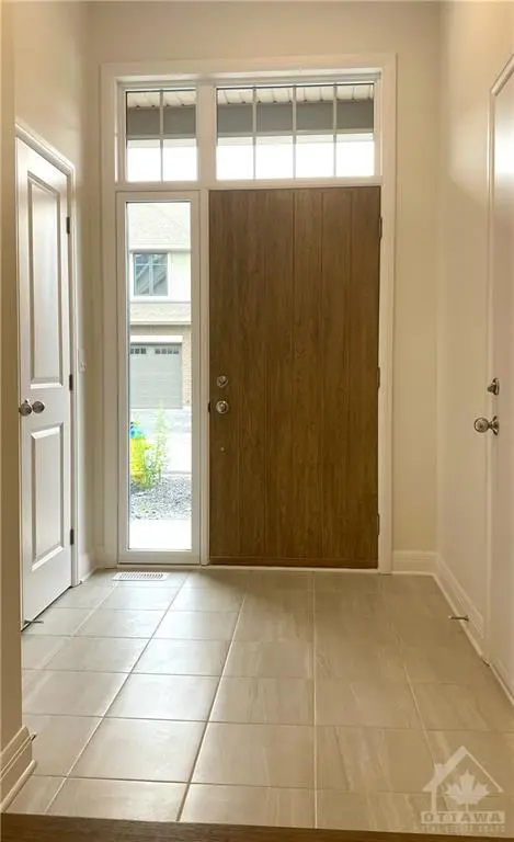 Ottawa, ON K2C 3S2,35 KINVER Private