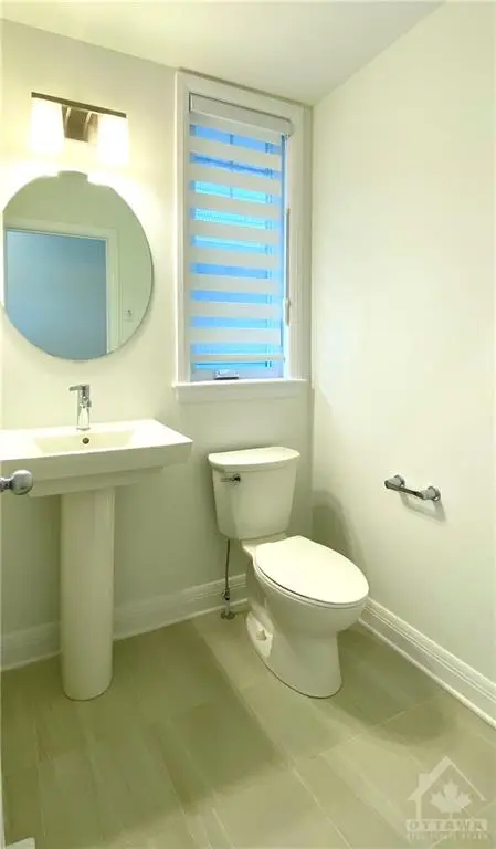 Ottawa, ON K2C 3S2,33 KINVER Private