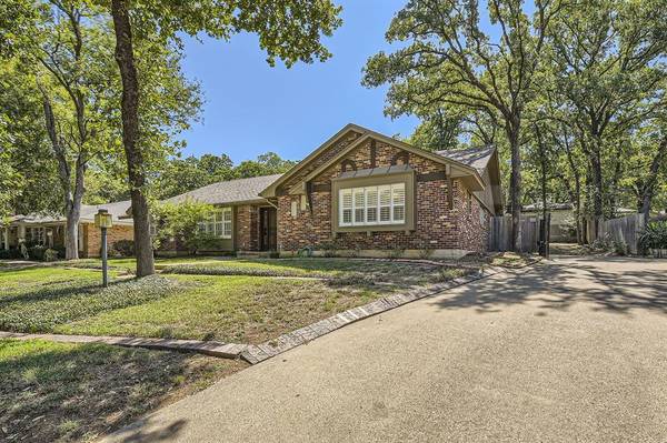 Arlington, TX 76013,3312 Yellowstone Drive