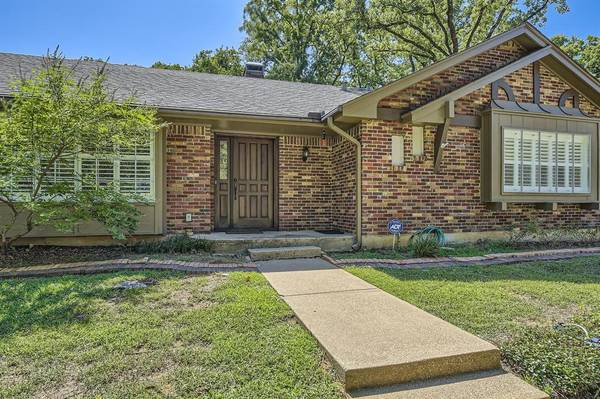 Arlington, TX 76013,3312 Yellowstone Drive