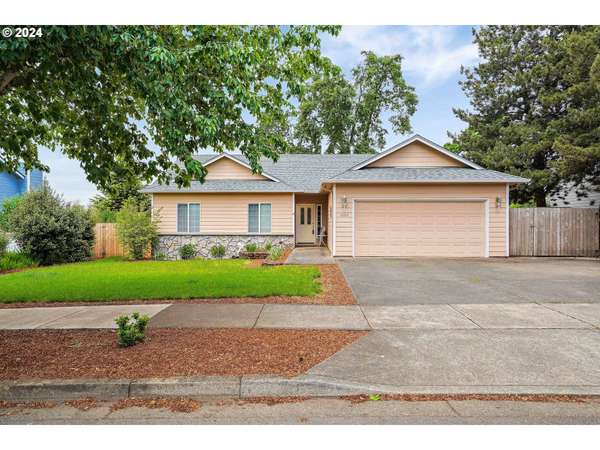 Silverton, OR 97381,1303 CRESTVIEW DR