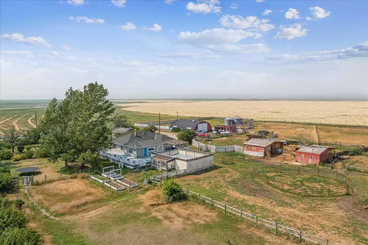 Rural Vulcan County, AB T0L 2B0,245042 TWP RD 150