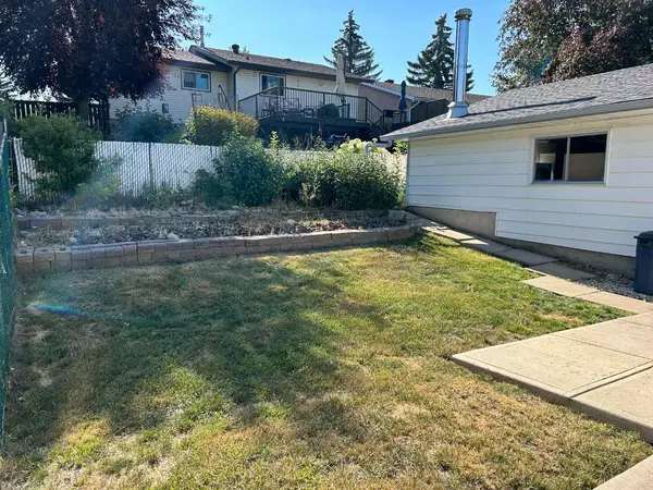 Calgary, AB T1Y 4X2,143 Whitlock Close NE