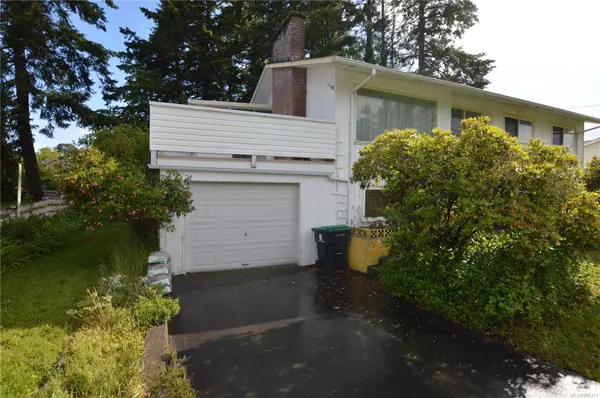 Comox, BC V9M 2X3,1672 Dogwood Ave