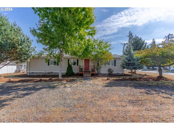 380 W 3RD ST,  Halsey,  OR 97348