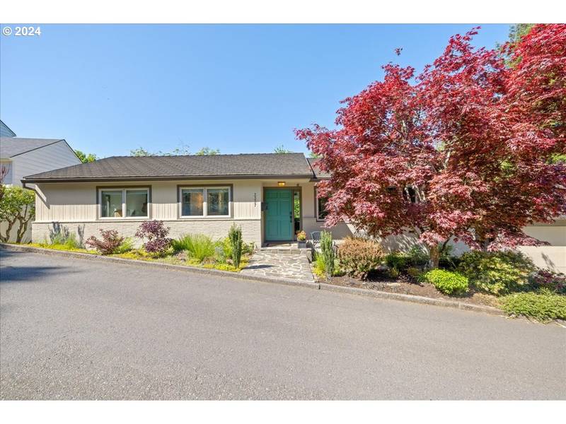 3327 SW HEATHER LN, Portland, OR 97201