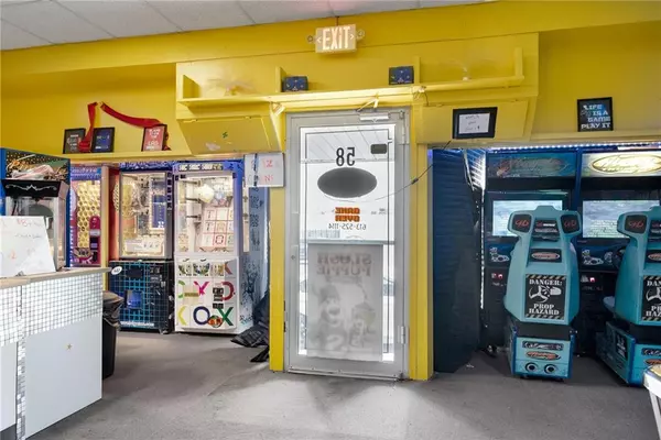 Alexandria, ON K0C 1A0,58 MAIN ST S ST