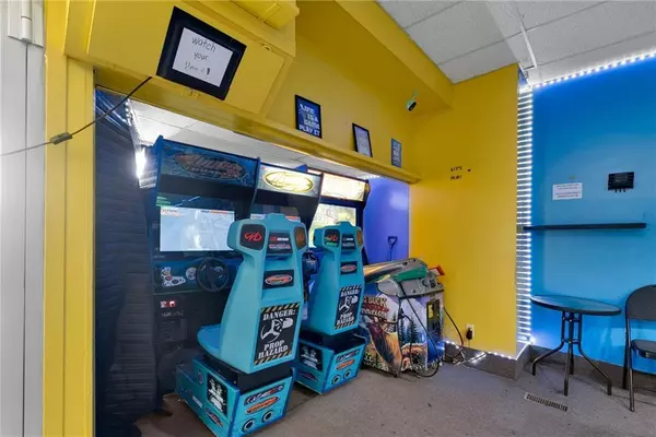 Alexandria, ON K0C 1A0,58 MAIN ST S ST