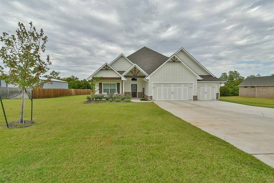 13745 Limestone Lane, Edmond, OK 73025