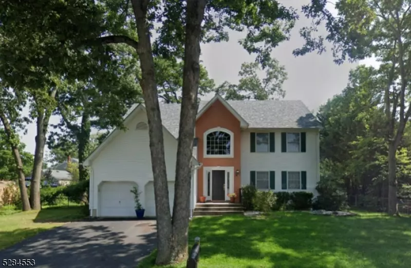 3 Rosewood Ln, Monroe Twp., NJ 08831