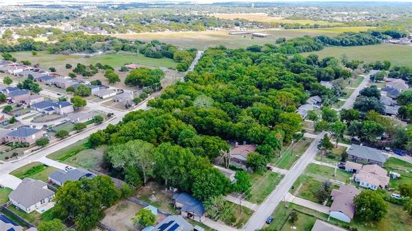 2701 Ames Road, Lancaster, TX 75134