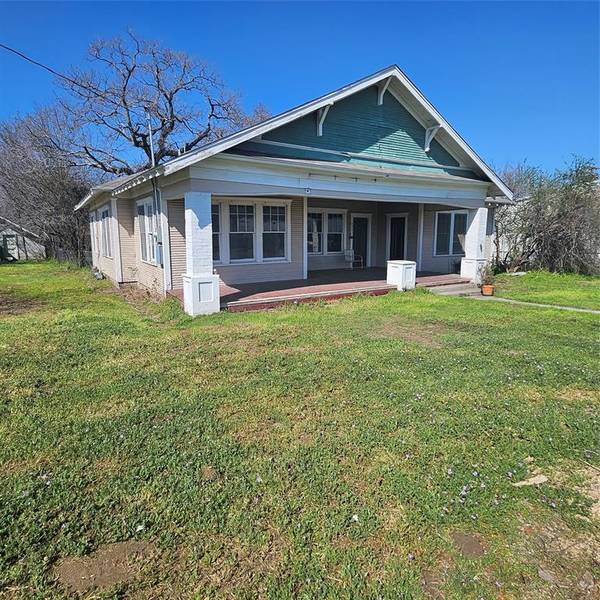 432 S Main Street, Springtown, TX 76082