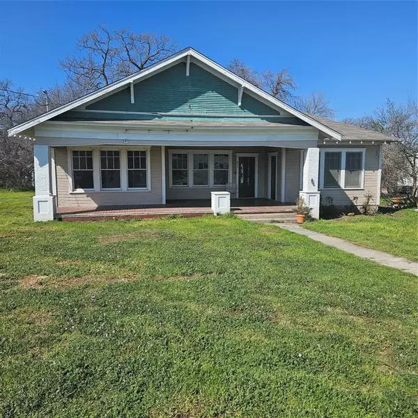 432 S Main Street, Springtown, TX 76082