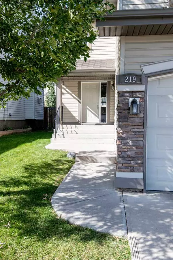 Calgary, AB T3K 6H5,219 Covehaven TER NE