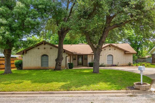 2304 Asbury Street, Brownwood, TX 76801