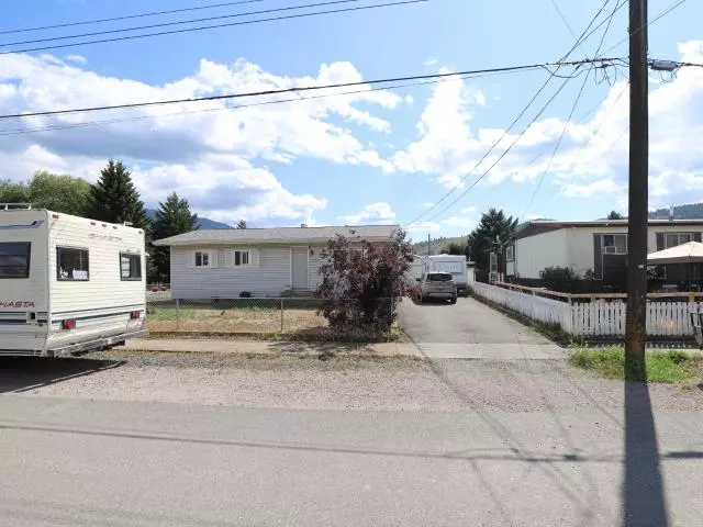 Merritt, BC V1K 1B8,2128 CLAPPERTON AVE