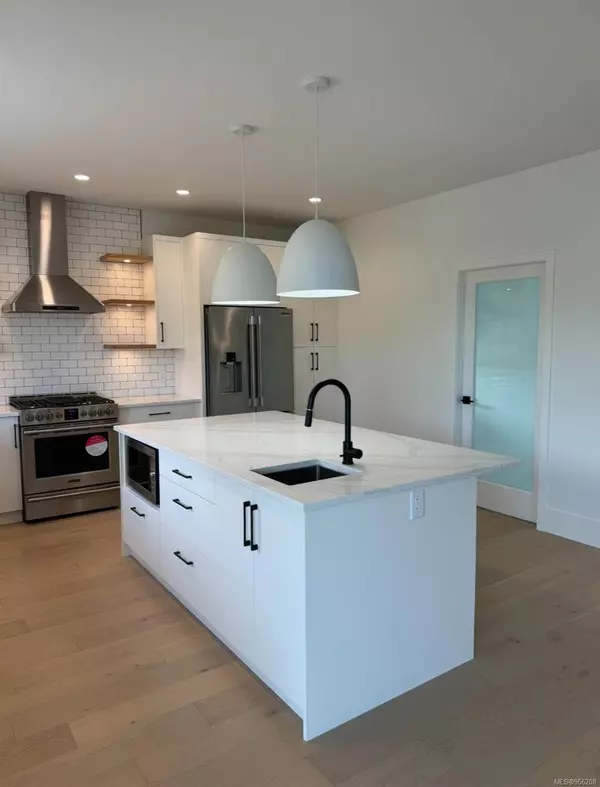 Langford, BC V9C 0R3,834 Tomack Loop