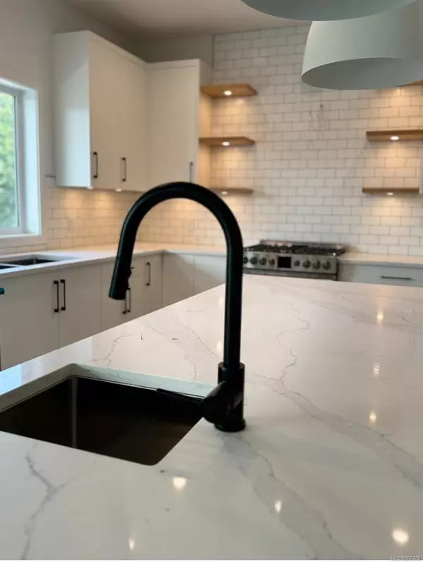 Langford, BC V9C 0R3,834 Tomack Loop