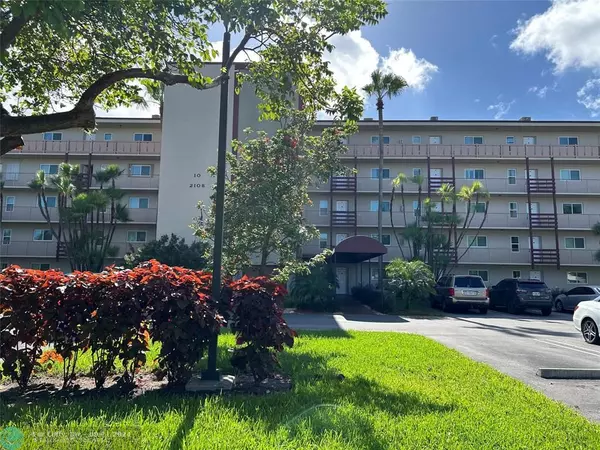 2108 S Cypress Bend Dr  #502, Pompano Beach, FL 33069