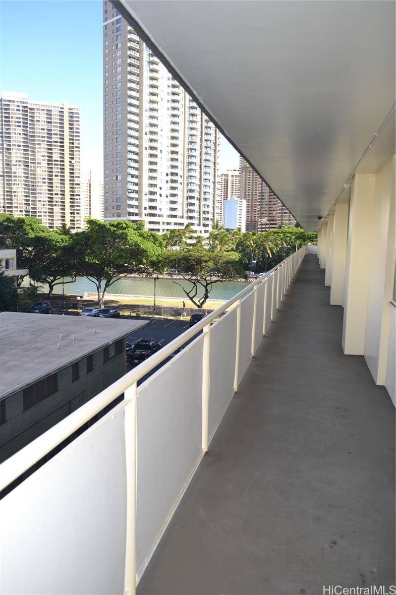 419 A Atkinson Street #403, Honolulu, HI 96814