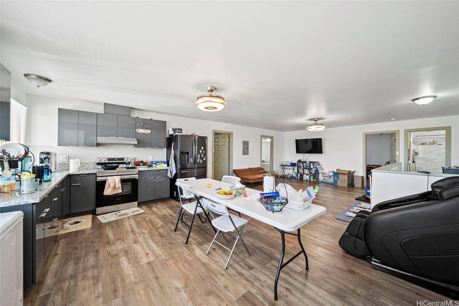 Aiea, HI 96701,99-438 Ulune Street