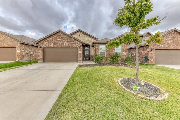 1208 Vaughna Drive, Weatherford, TX 76087