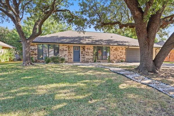 4109 Hemlock Street, Fort Worth, TX 76137