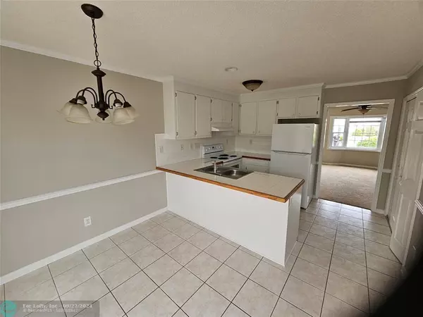 Other City - Not In The State Of Florida, NC 28590,2370 Vineyard #K-7