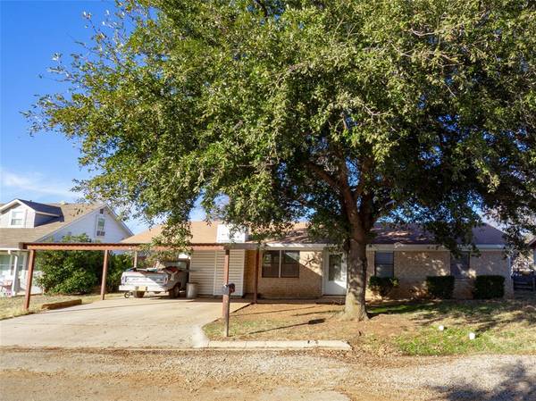 1204 Switzer Street, Bangs, TX 76823