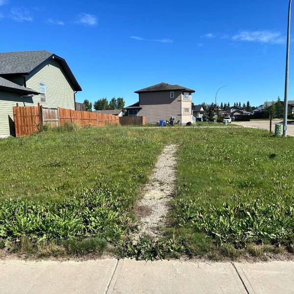 5802 44 AVE, Rocky Mountain House, AB T4T 0A1