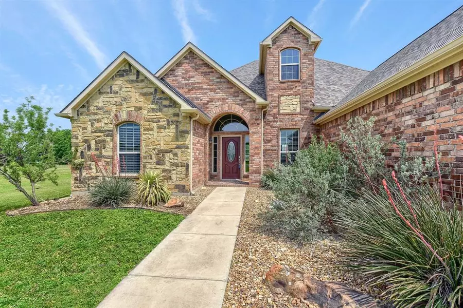 150 Whispering Winds Drive, Gunter, TX 75058