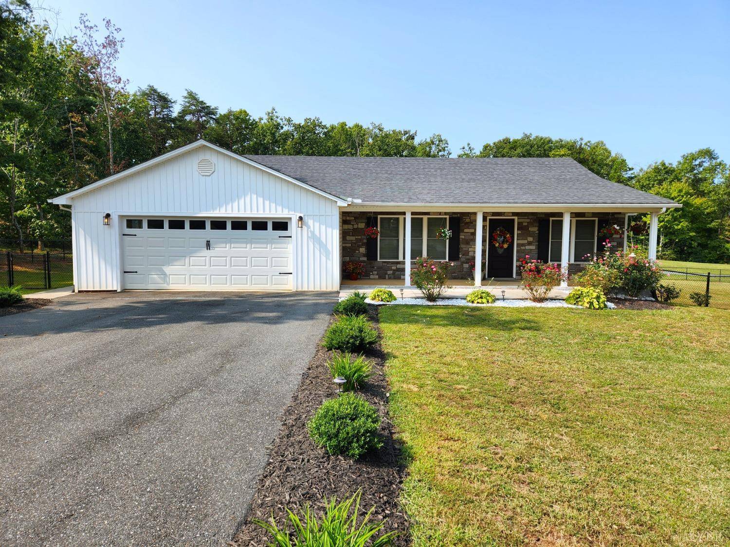 146 Laurel LN, Concord, VA 24538
