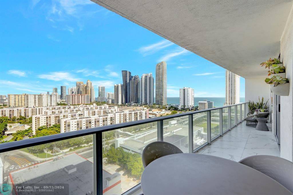 Sunny Isles Beach, FL 33160,330 Sunny Isles Blvd  #5-1705