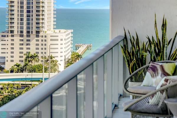 Sunny Isles Beach, FL 33160,330 Sunny Isles Blvd  #5-1705