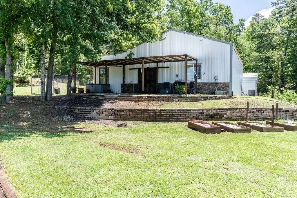 Palestine, TX 75801,240 Private Road 5515