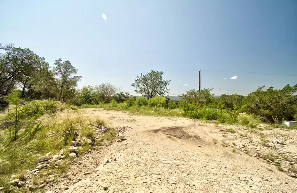 109 Deer Hill Dr, Ingram, TX 78025