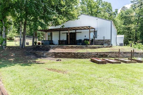 240 Private Road 5515, Palestine, TX 75801