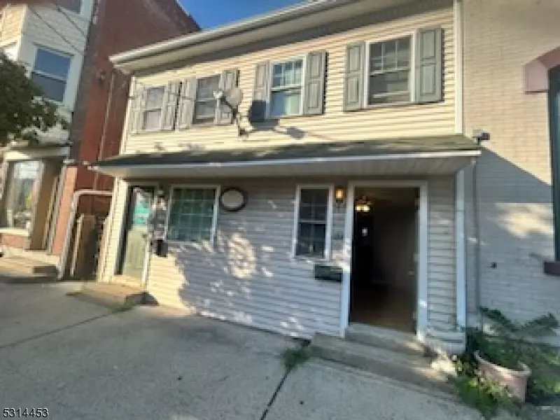 151 S Main St, Phillipsburg Town, NJ 08865