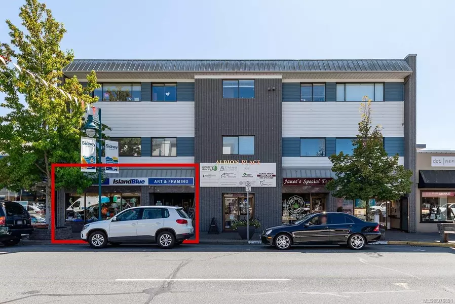 2455 Beacon Ave, Sidney, BC V8L 1X7