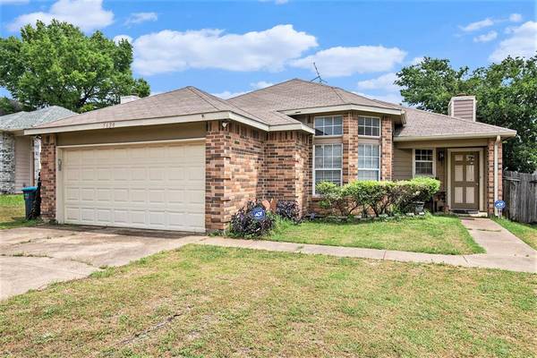 5620 Shady Springs Trail, Fort Worth, TX 76179