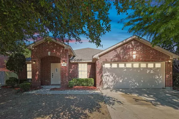 2311 Bantry Lane, Arlington, TX 76002