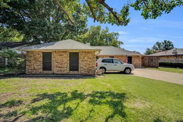 822 Fairlawn Drive, Duncanville, TX 75116