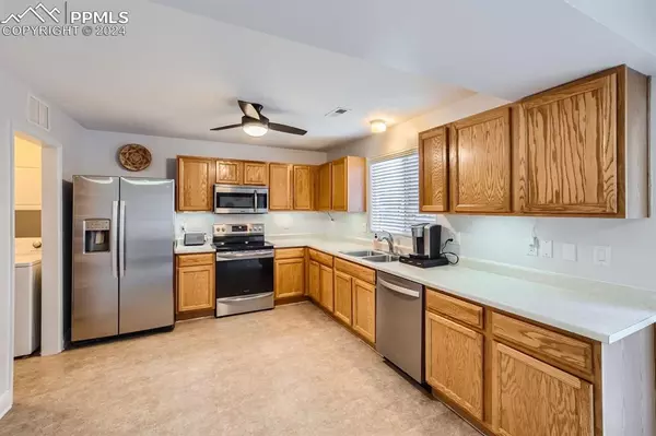 Colorado Springs, CO 80923,6639 Cache DR