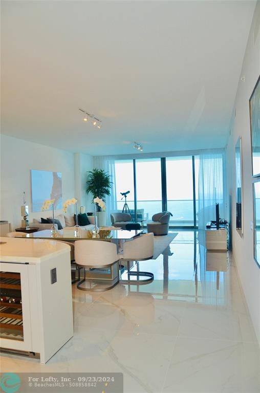 Sunny Isles Beach, FL 33160,18975 Collins Ave  #4603