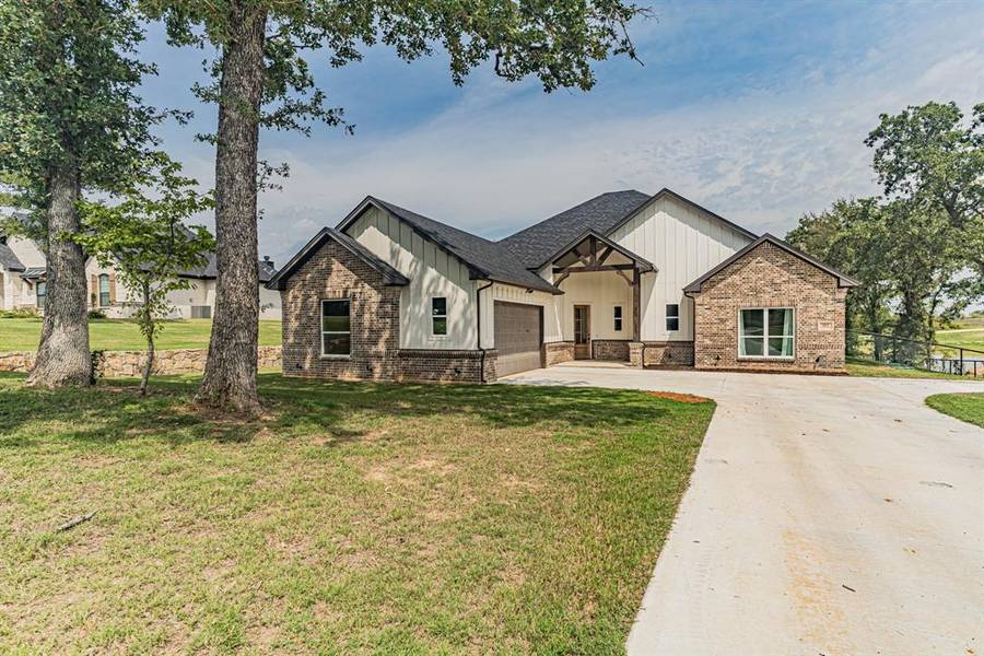 112 Wet Rock Road, Boyd, TX 76023