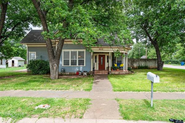 303 S Church Street, Winters, TX 79567