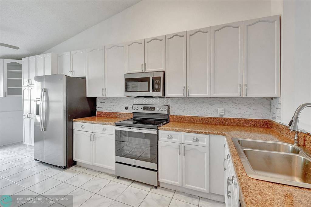 Lake Worth, FL 33463,5105 Arbor Glen Cir